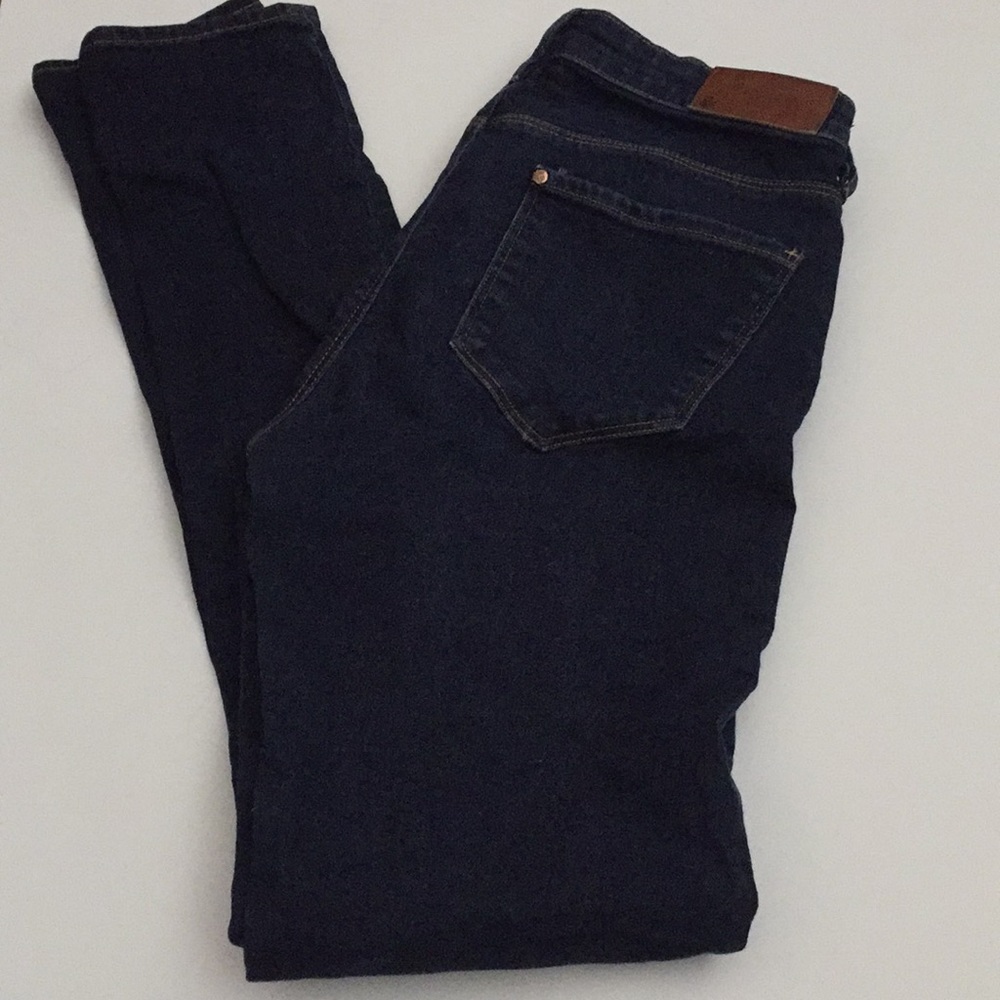 H&M dark wash skinny jeans 26 x 32
